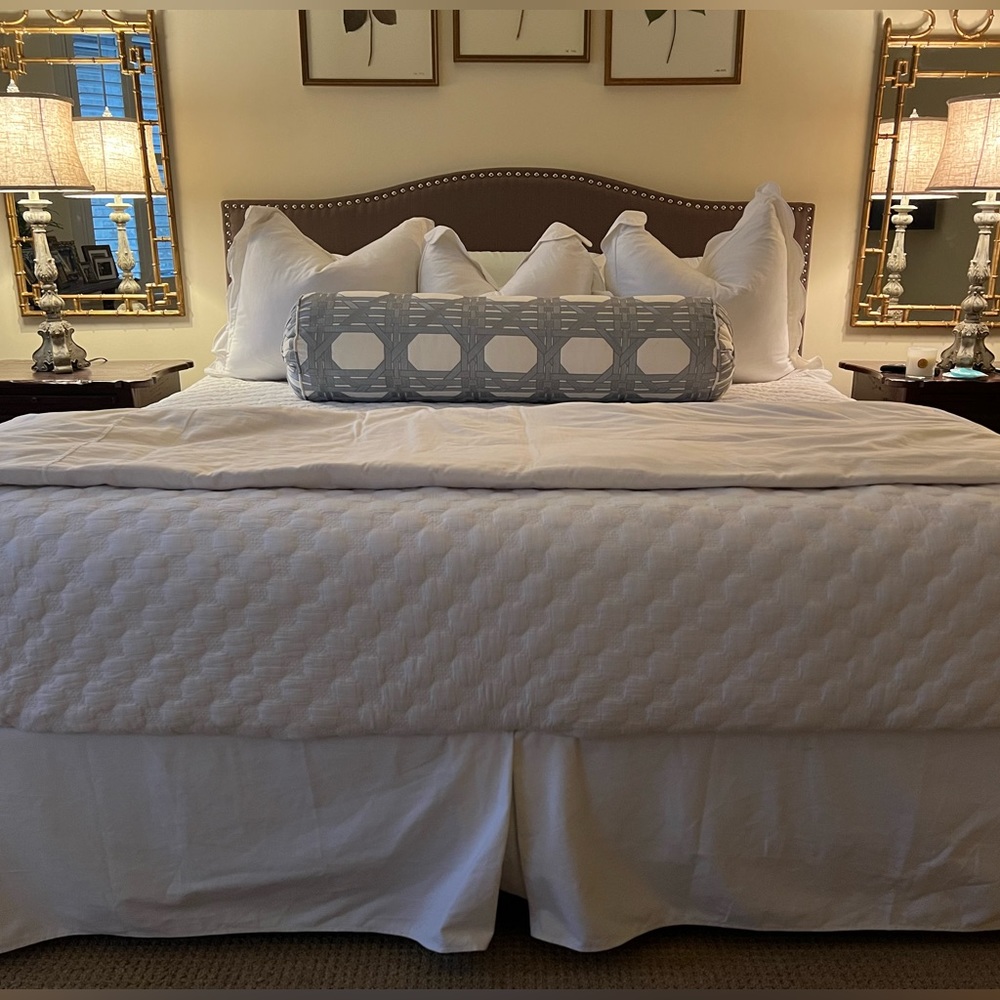 King size Pottery Barn Duvet Insert (not the duvet cover)